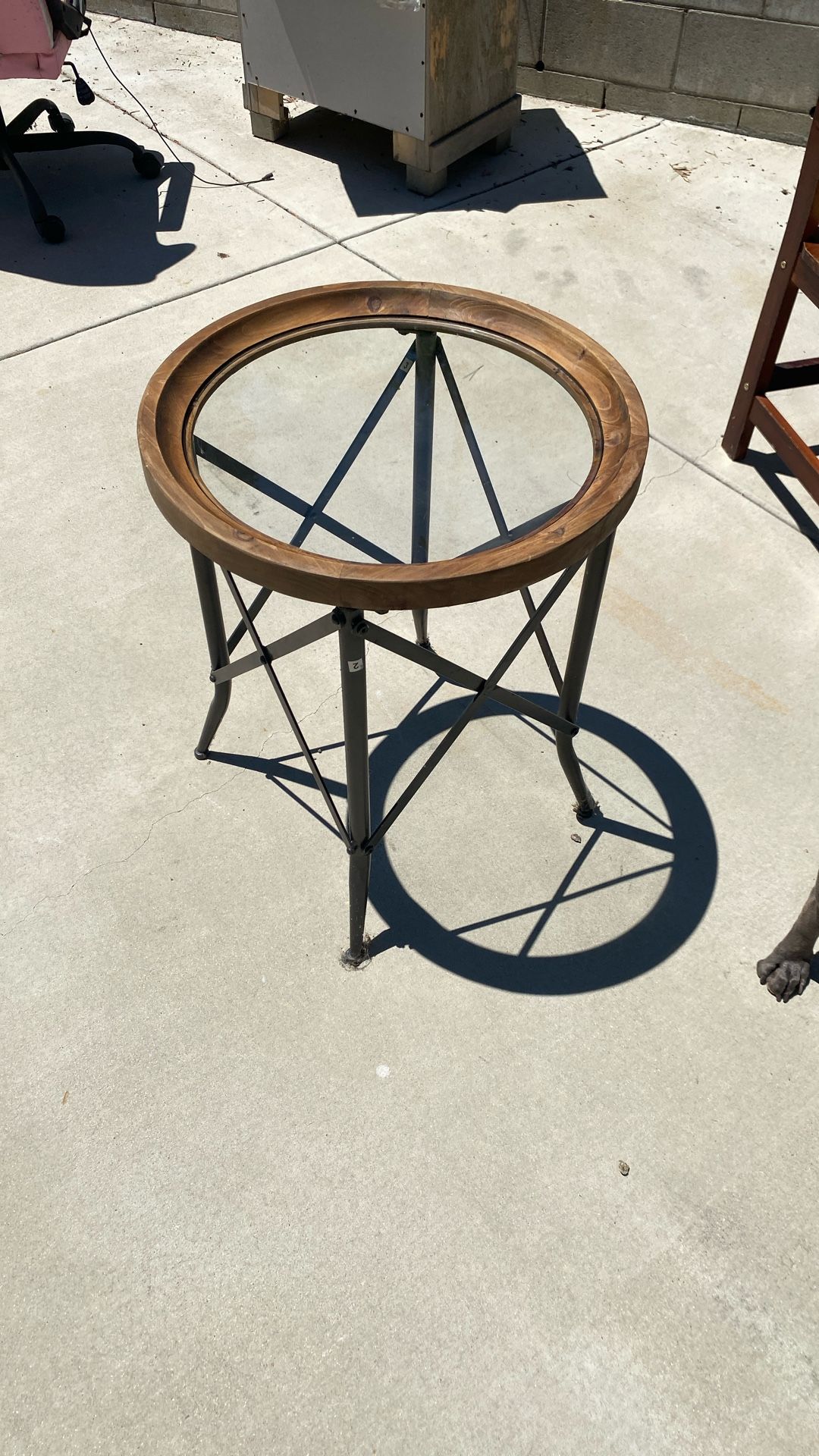 End table (Glass center)