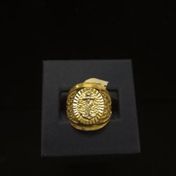 18k Gold Man's Ring