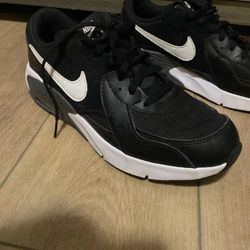 Black and white Nike Air Max Excee