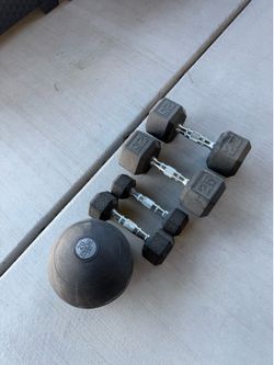 Weights dumbbells 2 x 25 1 x 8 1 x5 1 20 ball