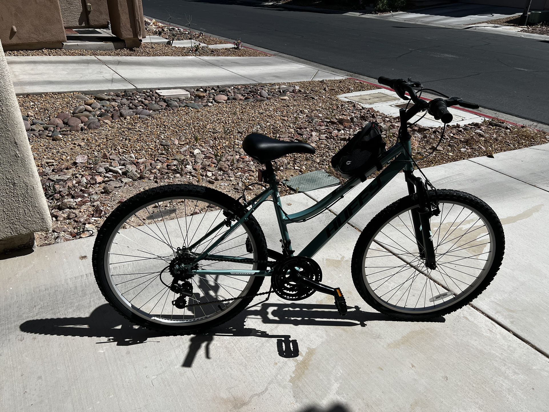 Brand New Huffy 26” Rock Creek Women’s 18-speed Mountain Bike With Helmet And Bottle Bag