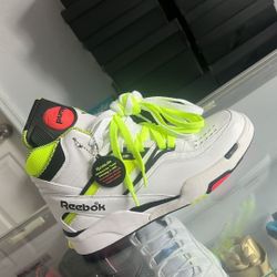 Sneakers For SaLe