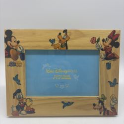 Walt Disney World 6” x 4” Wooden Picture Frame Donald Goofy Mickey Minnie Pluto