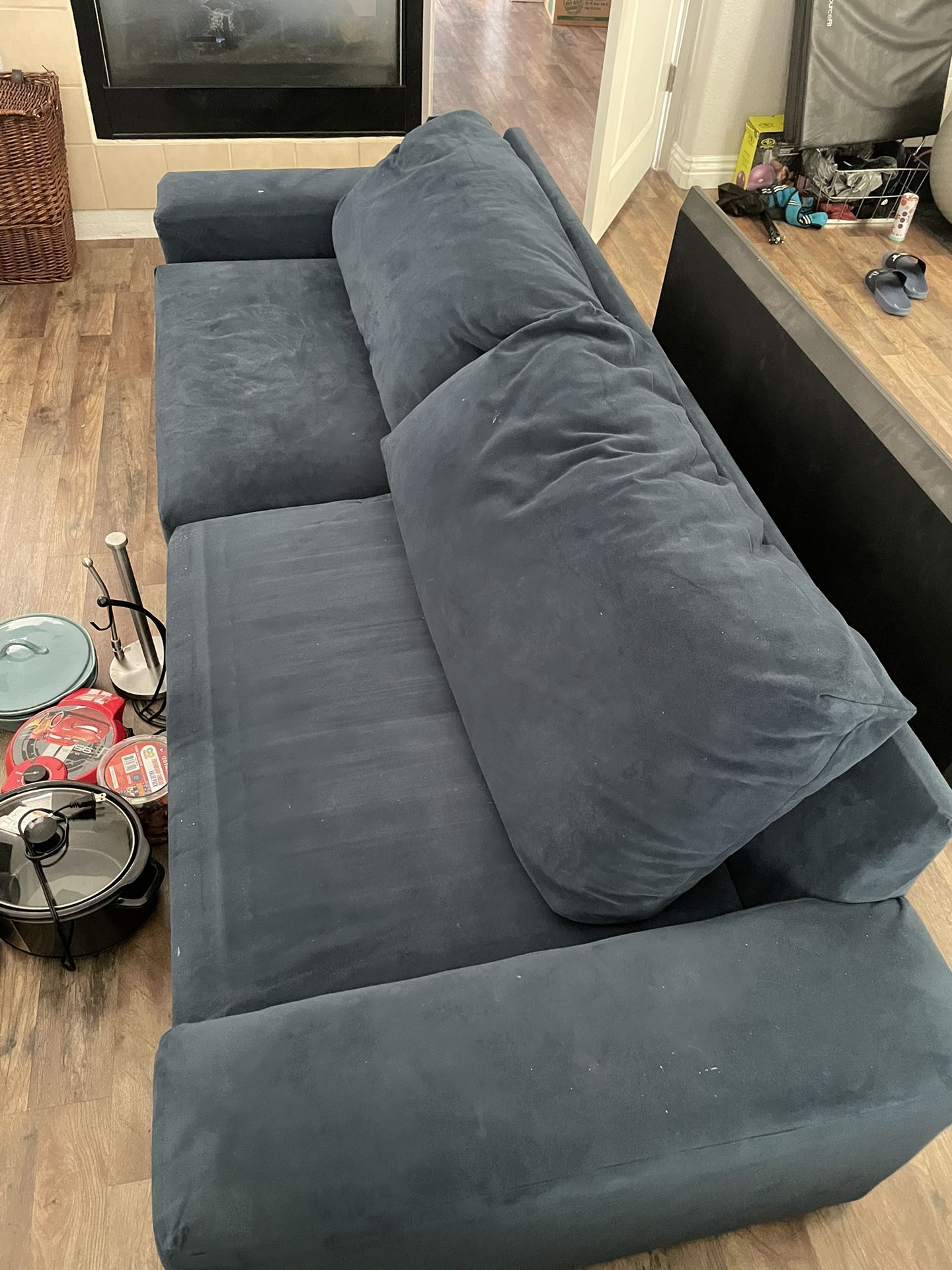 Couch With Pull Out Bed