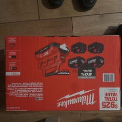 Milwaukee Rapid Charger With (4)batteries 
