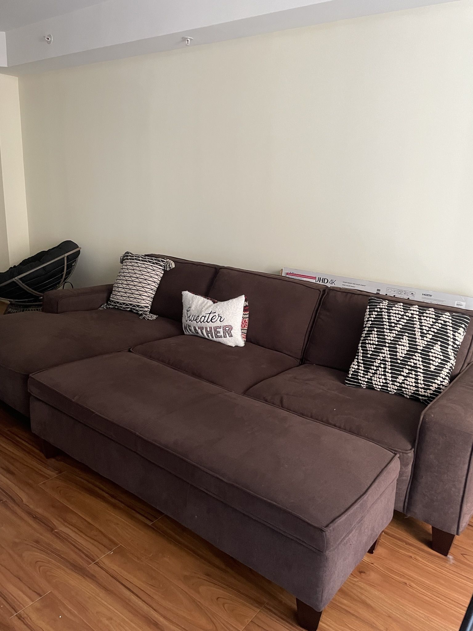 Cozy Sectional Sofa With Ottoman