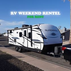 Weekend RV Rental – Fully Equipped