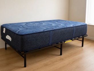 ****Twin Platform Bed ****