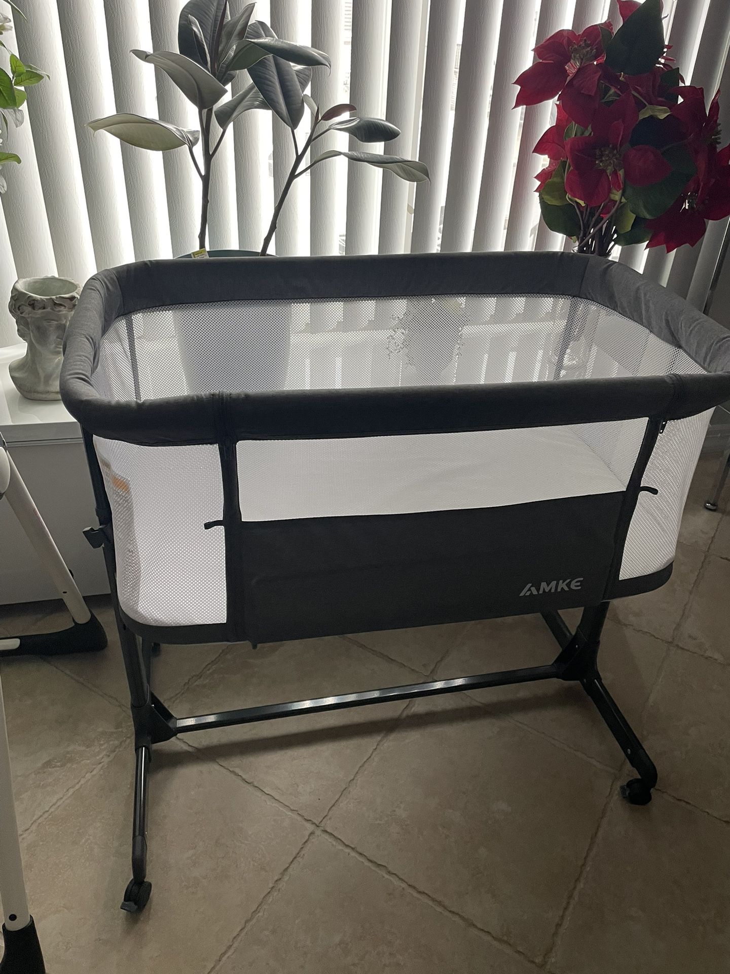 Bassinet,swing And Other Stuff For The Baby 