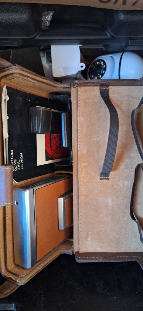 Vintage Polariod Camera With Case