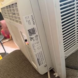 Window AC Unit Vissani 5,000 BTU – Works Great