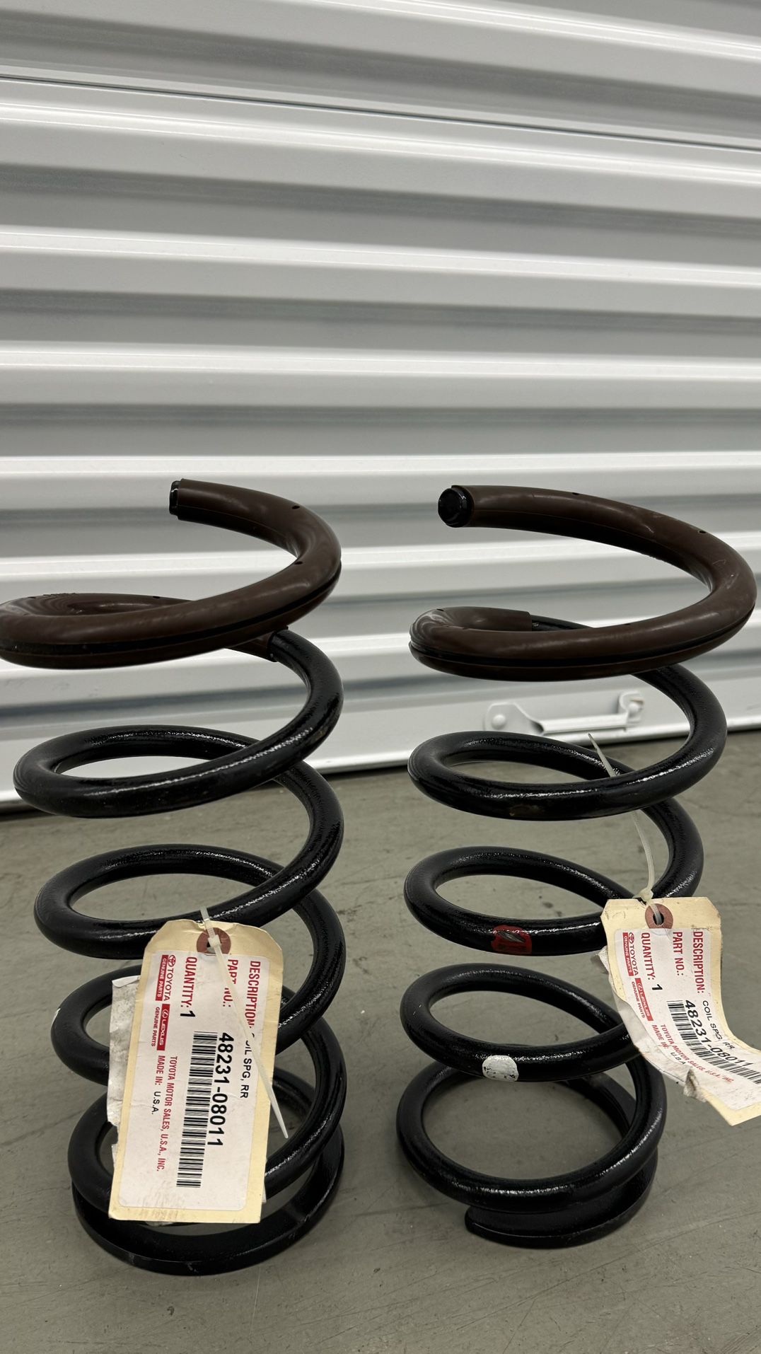 Genuine OEM Toyota 48(contact info removed)1 Rear Coil Spring 2011-2014 Sienna