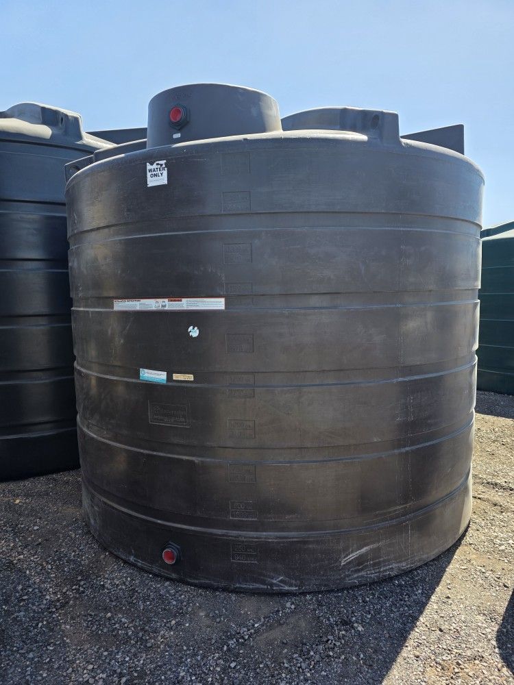 2600 Gallon Water Tank - Used