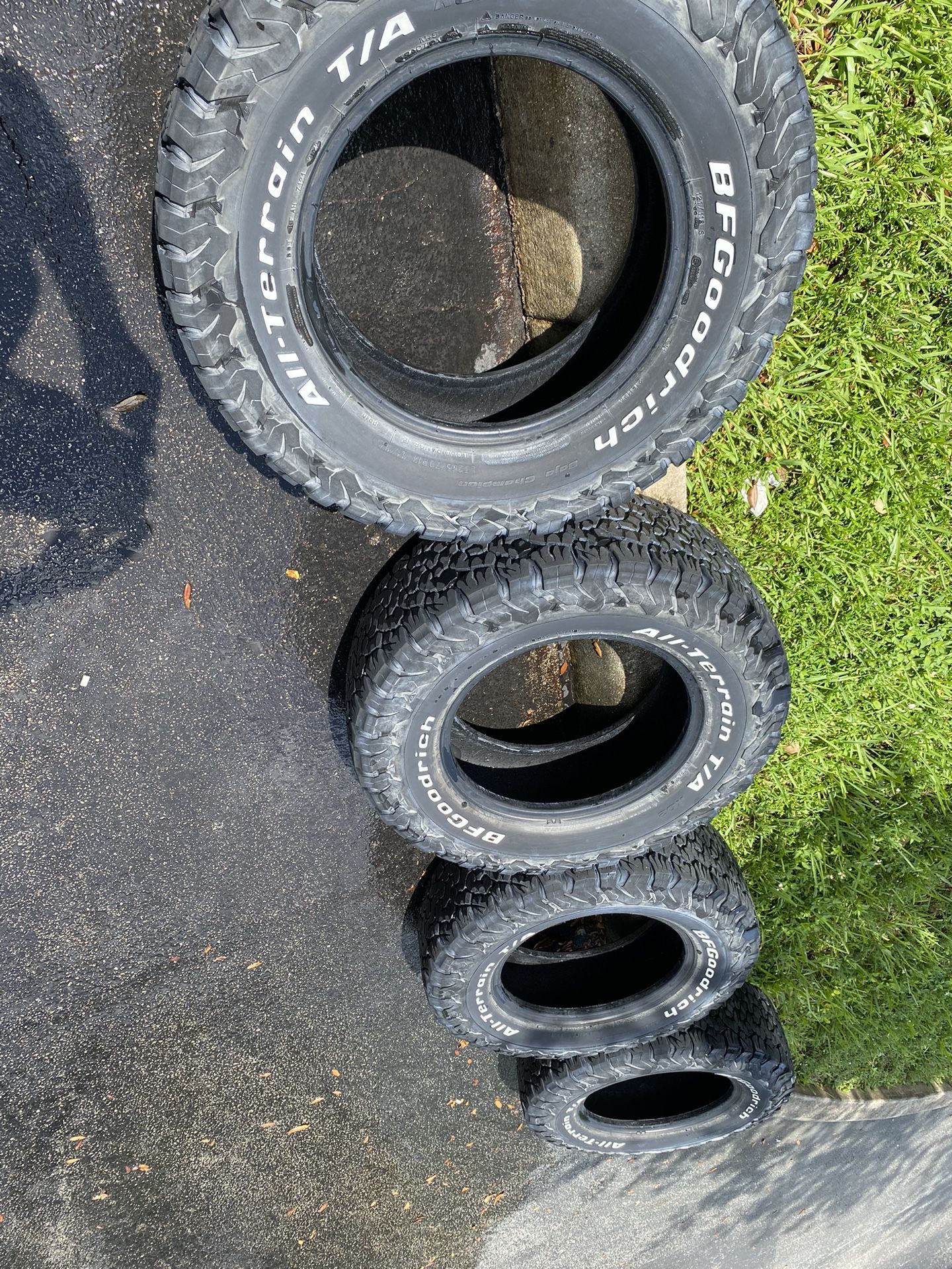 BF Goodrich LT 2 65 /70/17