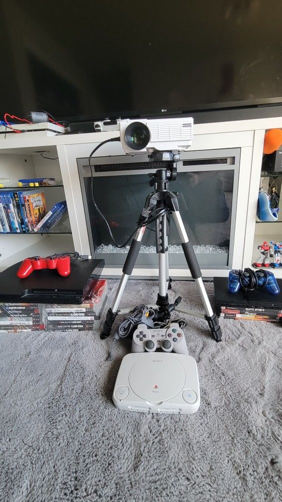 PS1 PS2 PS3 GAMES AND PROJECTOR