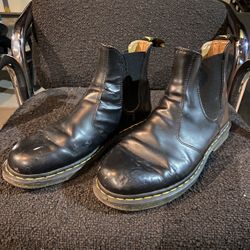 Dr. Martens Unisex 2976 Vintage Leather Chelsea Boots – Size 10 M