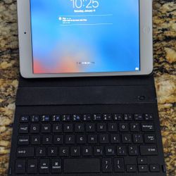 iPad mini with blue tooth key board