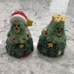 Christmas Tree Salt and Pepper Shakers 