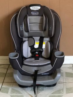 PRACTICALLY NEW GRACO EXTENDED 2FIT CONVERTIBLE CAR SEAT!!!!