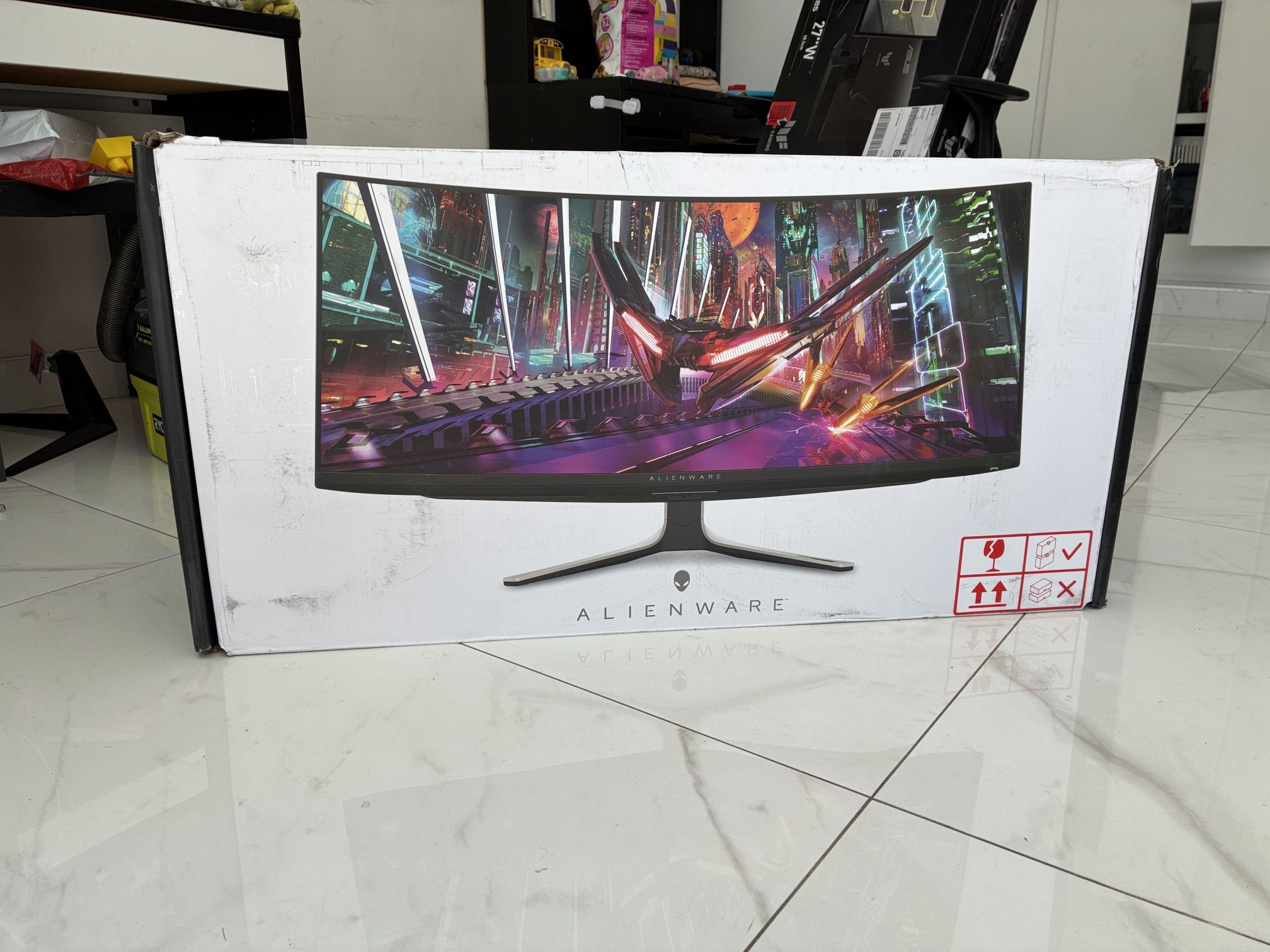 New Alienware AW3423DW QD-OLED 34” Curved Ultrawide 175hz Gaming Monitor