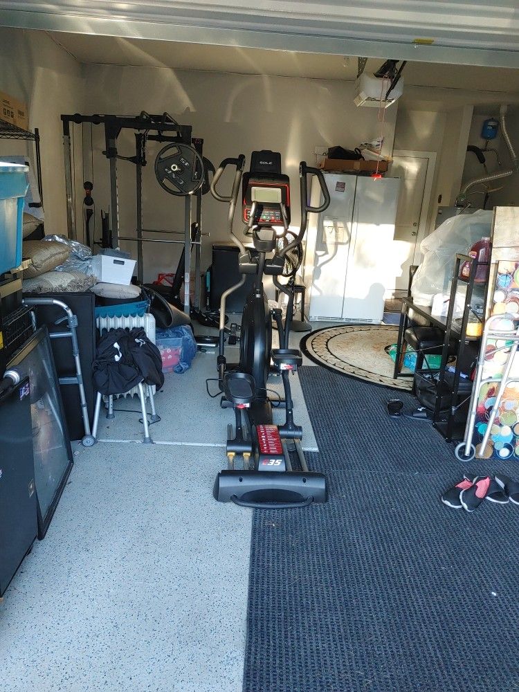 Solo Exercise Elliptical Machine