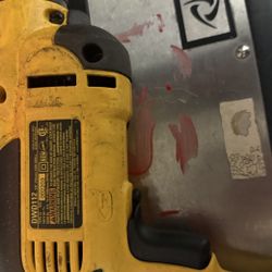 Dwalt Dwd112 Corded Drill