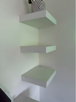 Floating shelves