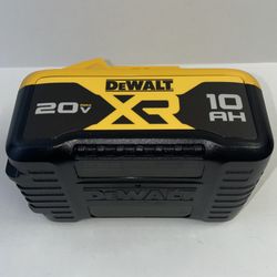 DEWALT 20V 10Ah battery pack  Batería DEWALT 20V de 10Ah 