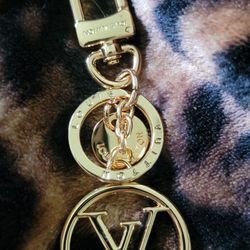 Key Ring LV