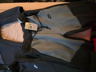 Nike tech clothes