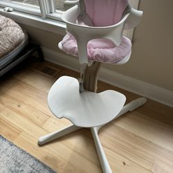 Stokke Nomi High Chair With Pink Cushions