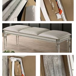 Furniture of America Xian Glam Padded Faux Leather Bedroom bench -- silver