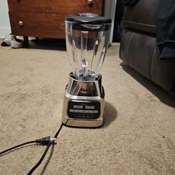 $50  Licuadora OSTER 