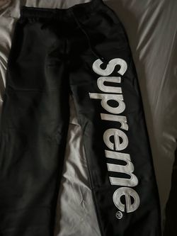 black medium supreme jogger pants