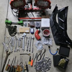 $80 All Tools Ratchets Screw Drivers Pliers Wrenches Car Parts Work Light