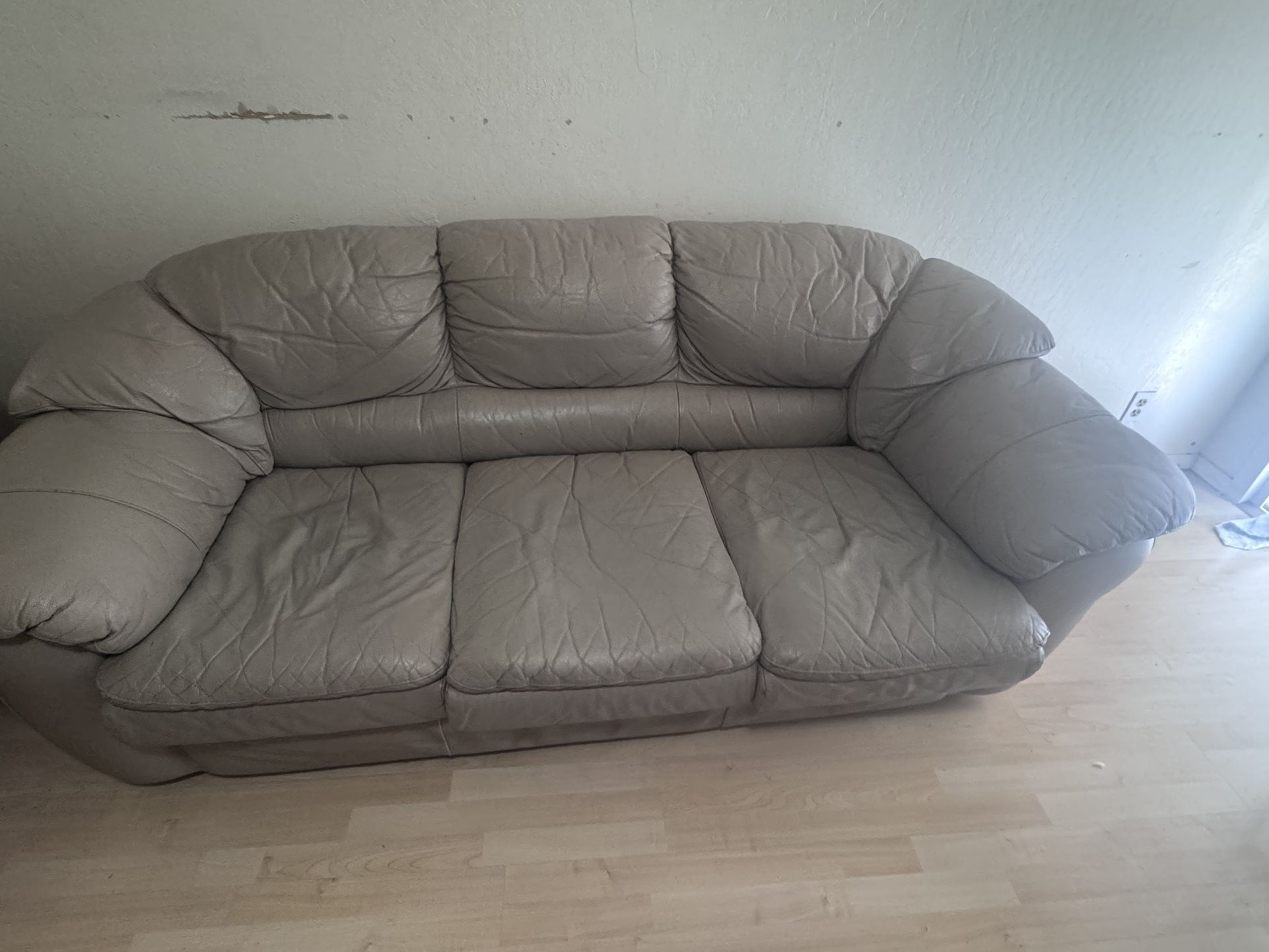 FREE COUCH SET