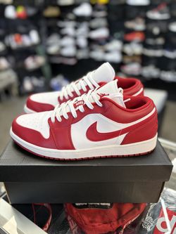 Jordan 1 Low “Gym Red” Size 10.5