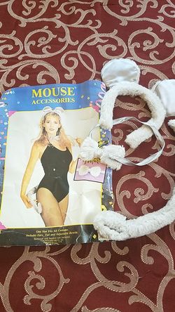Costume: mouse accessories