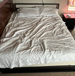 Bedframe /mattress/ box