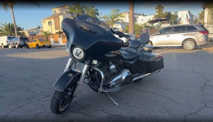2015 Harley-Davidson Flhxs