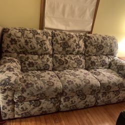 Couch With 2 Recliner Sections