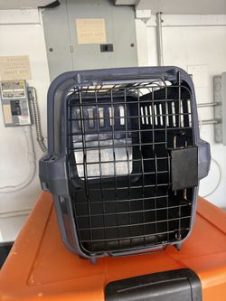 Pet carrier crate small