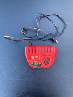 Milwaukee M12 Battery Charger