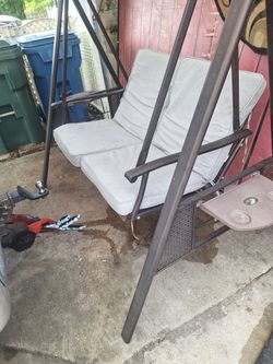 Hanging swing