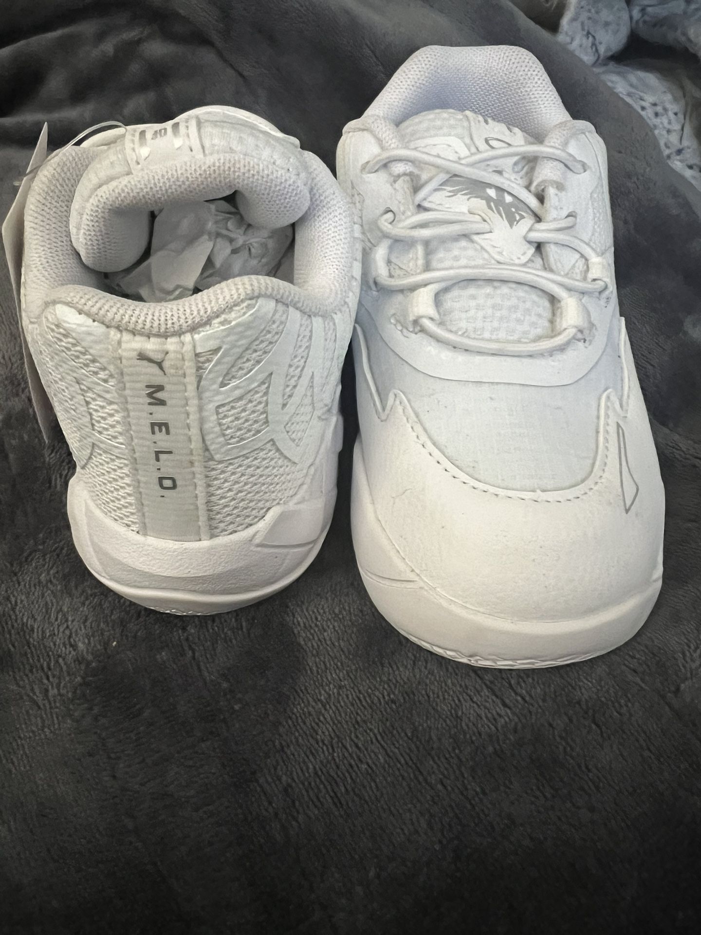 Kids shoes 10c