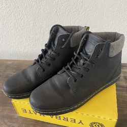 Dr. Martens Boots Womens Size 9