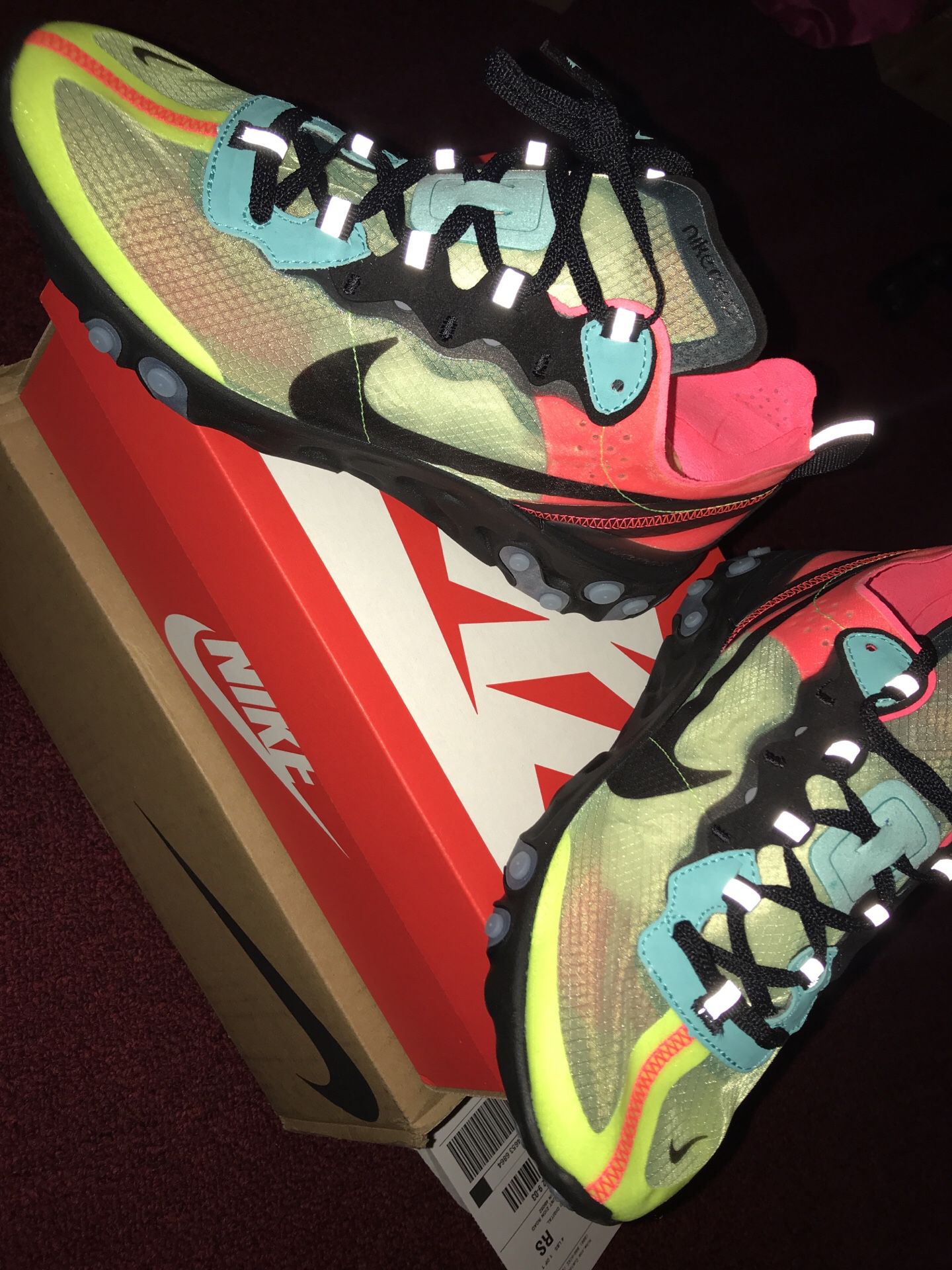 Discreto Listo humor Nike React Element 87 Volt Racer Pink for Sale in South El Monte, CA -  OfferUp