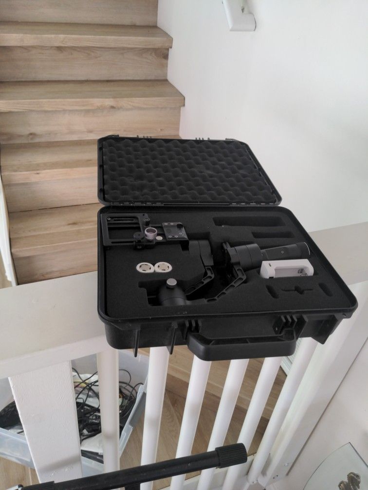Zhiyun Crane V2