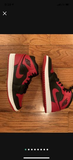 Jordan 1 Banned Mid Bred Color
