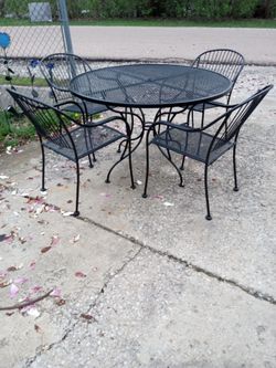 5-Piece Wrought Iron Patio Table And Chairs Set